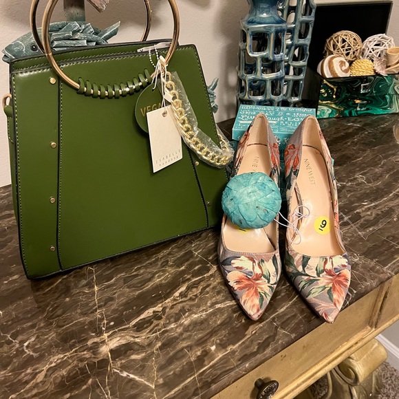 NWT Isabelle Vegan Ash-Green Handbag - Picture 3 of 5